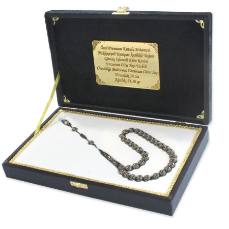 Premium Kutulu Hitame Nakkaş Kumpas İşçilik Yoğun Gümüş İşlemeli Küre Kesim Erzurum Oltu Taşı Tesbih - Tesbihane